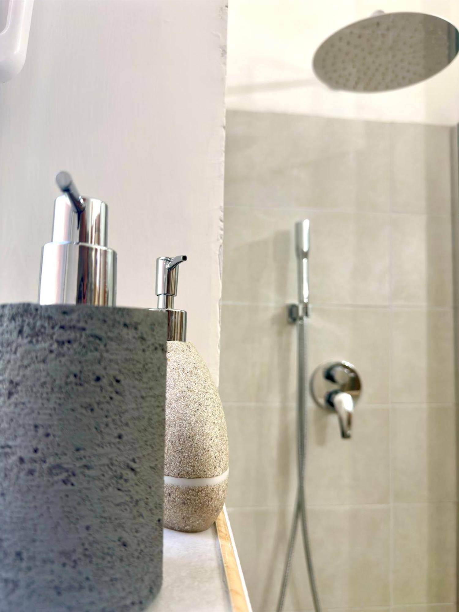 Appartamento Dude House - Spacious New Flat Near Metro A Station Roma