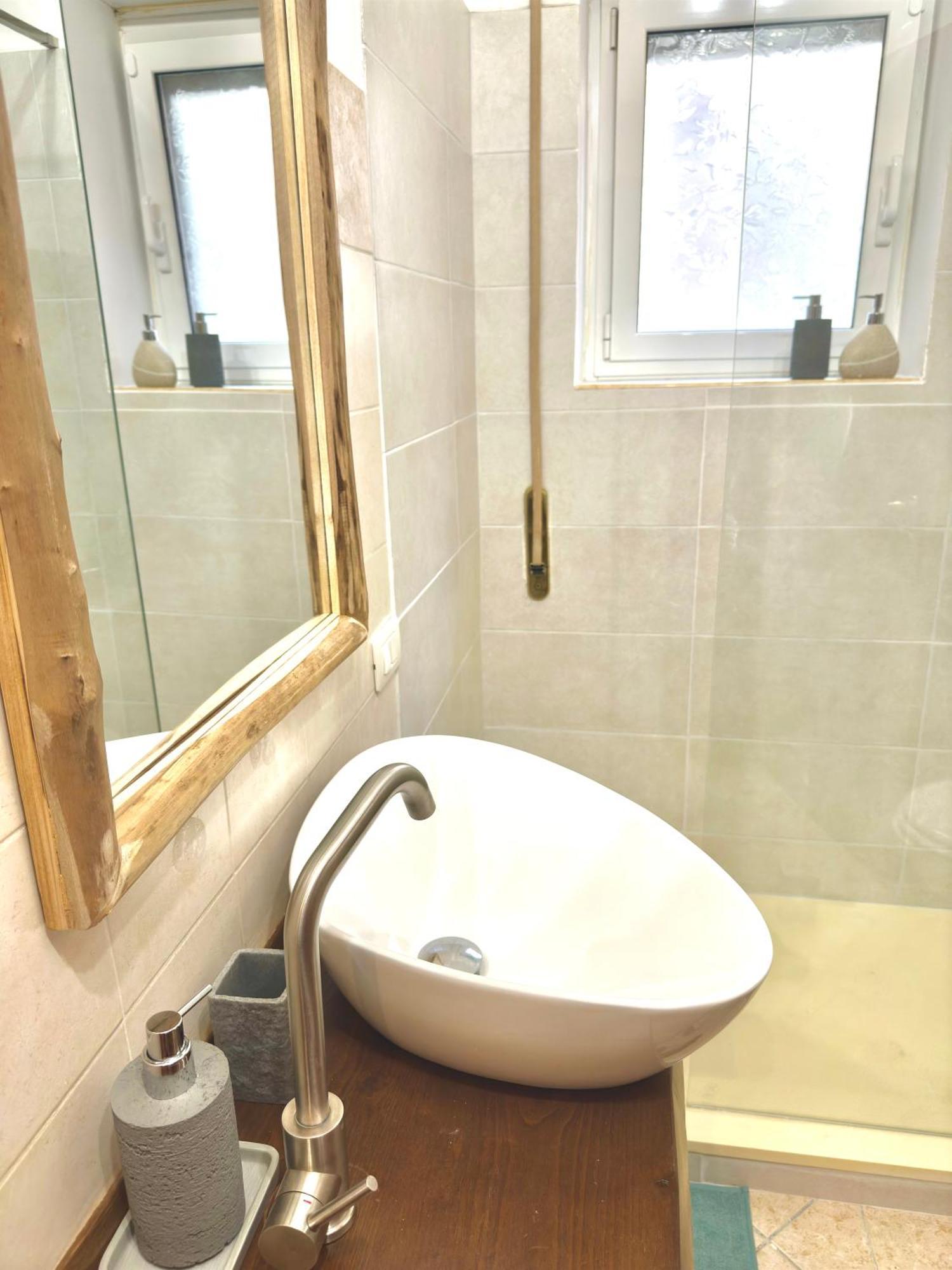 Dude House - Spacious New Flat Near Metro A Station Appartamento Roma