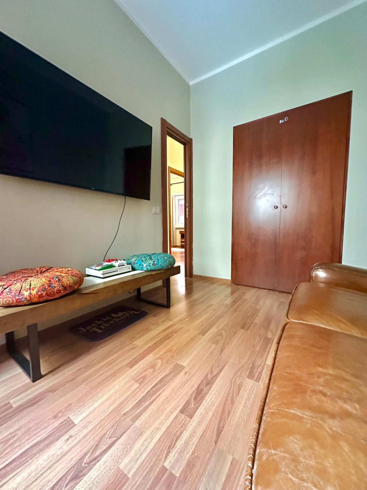 Dude House - Spacious New Flat Near Metro A Station Roma