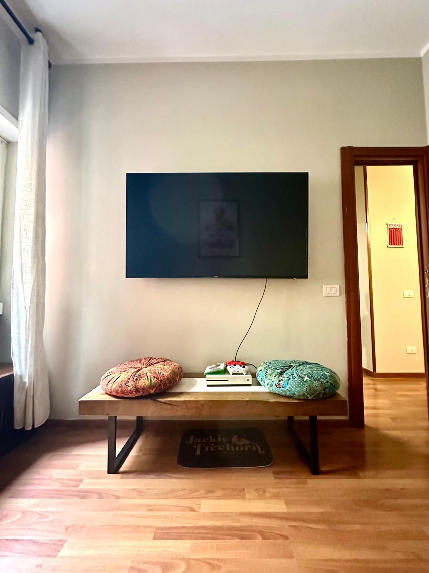 Appartamento Dude House - Spacious New Flat Near Metro A Station